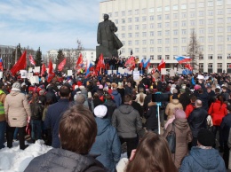 Полиция разогнала бессрочный митинг против мусорного полигона в Архангельске