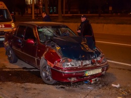 В Днепре на проспекте Поля Daewoo «влетел» в припаркованный Mercedes