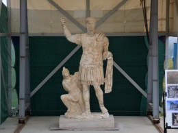 Турецкие археологи обнаружили уникальную статую императора Траяна