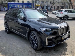 В Украине засняли самый крутой и самый дорогой кроссовер BMW