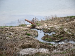 Дунай терпит: в Одесской области город периодически сбрасывает канализационные стоки прямо в реку
