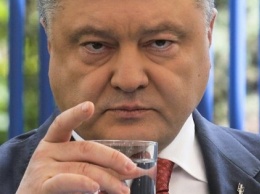 "Пьет не просыхая": Порошенко рассказал о любви к алкоголю