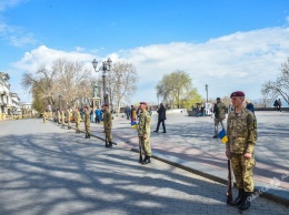 У памятника Дюку проходит подготовка к гала-концерту «Весенняя Одесса» (фото)