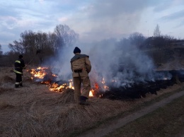 Поджег сухой травы в Харьковской области привел к смерти мужчины