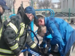 В Кировоградской области ребенок застрял в спортивном тренажере
