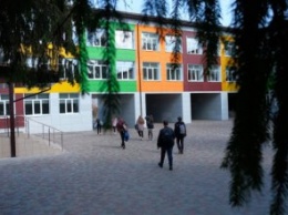 Современная, яркая, европейская: премьер-министр Украины Владимир Гройсман посетил Солонянскую опорную школу (ФОТОРЕПОРТАЖ)