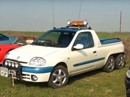 Уникальный шестиколесный Renault Clio засветился на фото и видео