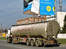Центр Харькова залило бензином из-за ошибки водителя бензовоза