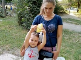 Внимание розыск: в Запорожье мать с дочкой поехали в больницу и бесследно пропали