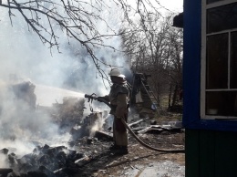 ЧП под Харьковом: убиралась во дворе и оказалась в опасности (фото)