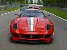 216 итальянских суперкаров: Все модели автомобилей Ferrari, выпущенные с 1947 года, показали в одном видео