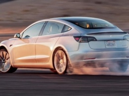 Tesla Model 3 впервые была испытана на Нюрбургринге