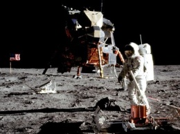 США разрабатывают космический корабль для доставки людей на Луну