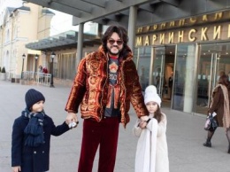«В глазах нет радости» - фанаты осудили Киркорова за «несчастных» детей