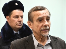 "Горячую линию" правозащитника Пономарева оштрафовали на 300 тысяч