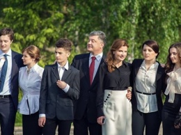 Инсайд: у Порошенко есть документы, под которыми семья скрытно выезжает из Украины