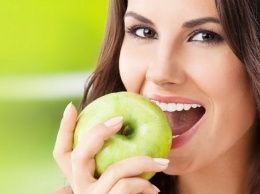 Медики шокировали: кому вообще нельзя есть яблоки