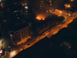 В центре Днепра сгорели два старинных здания, есть пострадавшие (ФОТО, ВИДЕО)