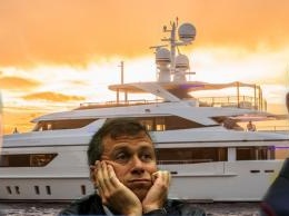 Вова, хочу яхту!: Путин подарил Кабаевой яхту Абрамовича за 2 миллиарда рублей - СМИ