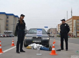 В Северодонецке патрульные устроили шоковую терапию для пешеходов