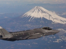 Кошмар для США. Россия и Китай начали охоту за рухнувшим в Японии самолетом F-35
