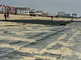 В Затоке заливают бетоном пляж