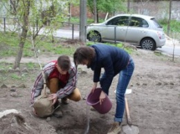 В Днепре прошла акция «Посади дерево - спаси город»: истории участников (ФОТО)