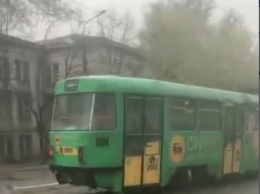 В Днепре на проспекте Мазепы с рельс сошел трамвай
