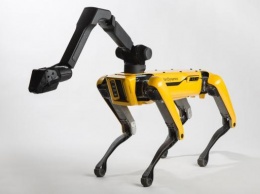 Упряжка роботов Boston Dynamics потащила за собой грузовик