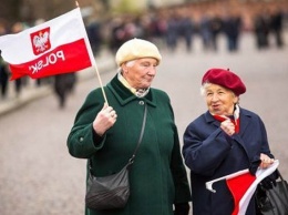 Пенсия по-польски: зачем Варшава снижает пенсионный возраст