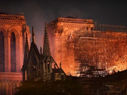 В сети появилось первое фото сгоревшего собора Нотр-Дам, сделанное из космоса