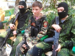 Начинают со школы: пропагандист Путина рассказал, как в ''ДНР'' готовят детей-убийц
