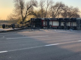 ДТП на трассе "Одесса-Киев": фуру разорвало на части