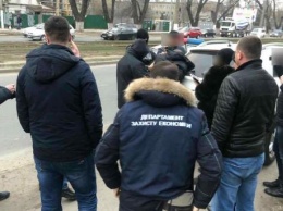 В Одессе будут судить директора института, который за $ 900 обещал не отчислять студента