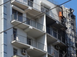 Загорелся 12-этажный дом в Одессе