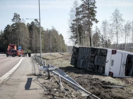 В Швеции перевернулся автобус с туристами, есть пострадавшие