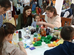 Шоколадный квест и триста юных моделей: в Одессе проходит весенний Mamafest