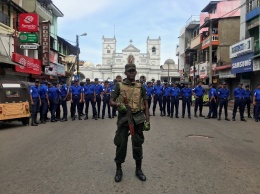 При взрывах в храмах и отелях на На Шри-Ланке погибли не меньше 52 человек