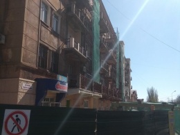 В Мариуполе начали реконструировать разваливающиеся дома, - ФОТО