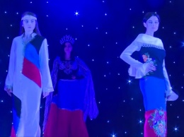 "Как в похоронном бюро": показ мод в Донецке довел сеть до истерики