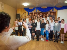 Певица Alyosha встретилась с воспитанниками запорожской школы-интерната, - ФОТОРЕПОРТАЖ
