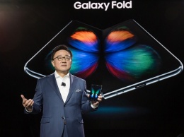 Samsung откладывает запуск Galaxy Fold из-за проблем