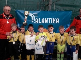 Мелитопольские футболисты одержали победу среди 8 команд Украины (фото)