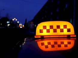 Двое против четверых: в Харькове нацгвардейцы спасли таксиста от смерти