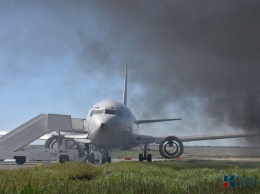 В аэропорту «Симферополь» отрабатывают действия при аварийной посадке и тушению самолета