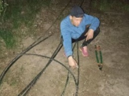 На Днепропетровщине «на горячем» поймали кабельного вора