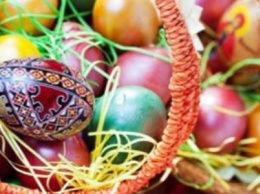Как покрасить яйца на Пасху: необычные идеи