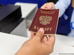 Раздача российских паспортов в Донбассе: угроза Кремля Украине?