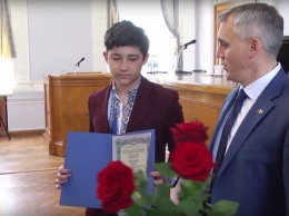 В Николаеве поздравили школьника, занявшего призовое место на международной математической олимпиаде