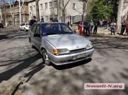 В центре Николаева автомобиль сбил 9-летнюю школьницу